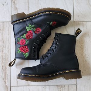 1460 Vonda Floral Leather Doc Martens